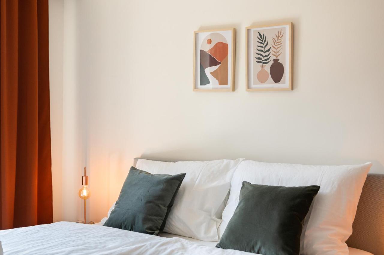 City Apartment 3 Bedroom, Kitchen, Wifi, Workspace, Coffee, Central Хасселт Экстерьер фото